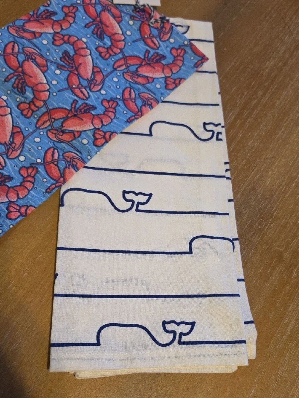 Vineyard Vines- Blue & Red Lobster with White & Navy Whale Stripe NWT